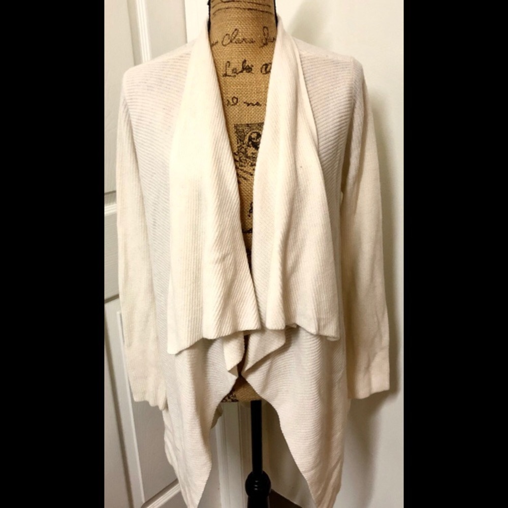 ❄️ NWT Cashmere Sweater cream color cardigan